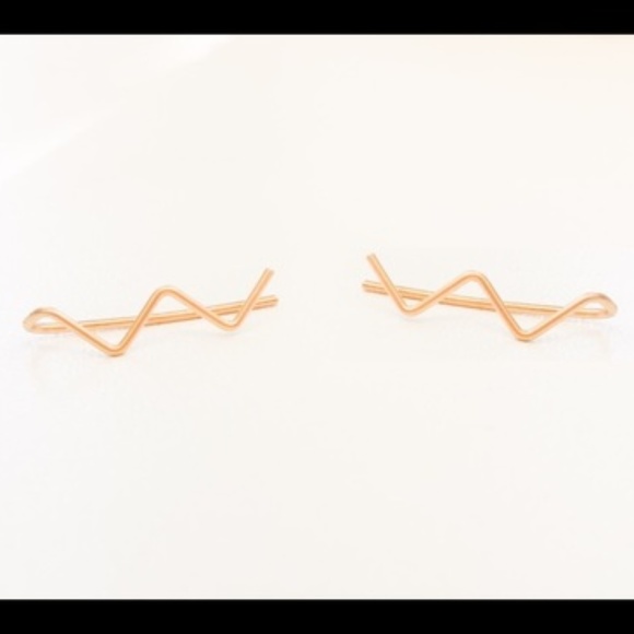 Chevron Zig Zag Ear Crawlers Ear Climbers Textured/Hammered or Smooth/Polished - Picture 3 of 6